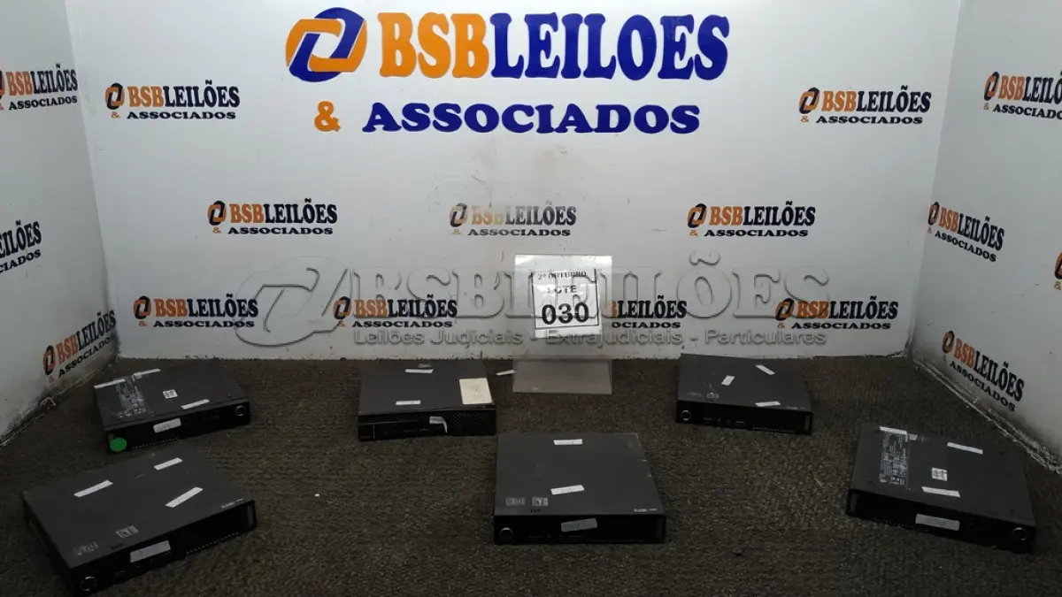 LOTE 030 - 06 MINIS CPU MARCA LENOVO. (NO ESTADO) ATENÇÃO! FAZER A VISITAÇÃO ANTES DE ARREMATAR, NÃO SABEMOS SE FUNCIONA, LEILÃO NÃO TEM GARANTIA E NEM DEVOLUÇÃO, SUJEITO A POSSÍVEIS AVARIAS VISÍVEIS/OCULTAS E/OU AUSÊNCIA DE COMPONENTES.