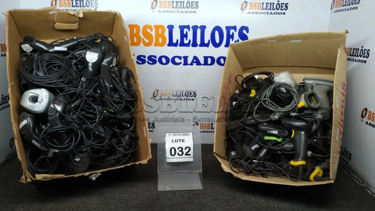 LOTE 032 - 01 LOTE COM GRANDE QUANTIDADE DE CÓDIGO DE BARRAS. (NO ESTADO) ATENÇÃO! FAZER A VISITAÇÃO ANTES DE ARREMATAR, NÃO SABEMOS SE FUNCIONA, LEILÃO NÃO TEM GARANTIA E NEM DEVOLUÇÃO, SUJEITO A POSSÍVEIS AVARIAS VISÍVEIS/OCULTAS E/OU AUSÊNCIA DE COMPONENTES.
