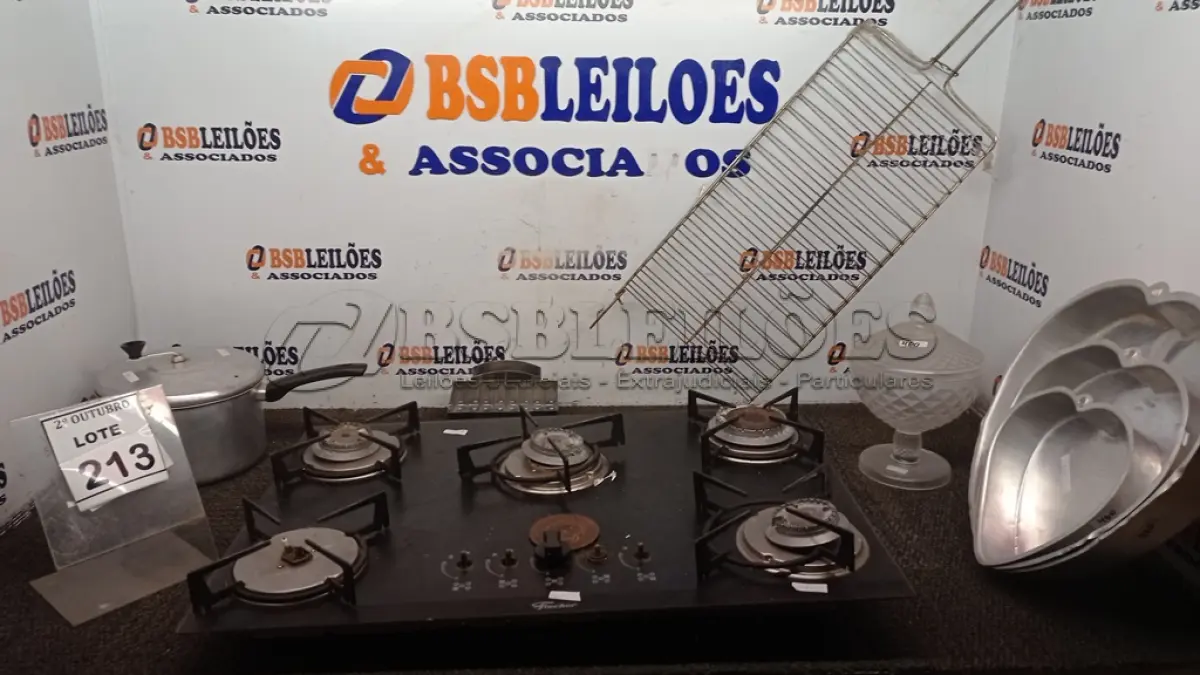 LOTE 213 - 01 COOKTOP 05 BOCAS MARCA FISCHER, 01 PANELA DE PIPOCA, 03 FORMAS DE ALUMÍNIO E UTENSÍLIOS DE COZINHA DIVERSOS. (NO ESTADO) ATENÇÃO! FAZER A VISITAÇÃO ANTES DE ARREMATAR, NÃO SABEMOS SE FUNCIONA, LEILÃO NÃO TEM GARANTIA E NEM DEVOLUÇÃO, SUJEITO A POSSÍVEIS AVARIAS VISÍVEIS/OCULTAS E/OU AUSÊNCIA DE COMPONENTES.