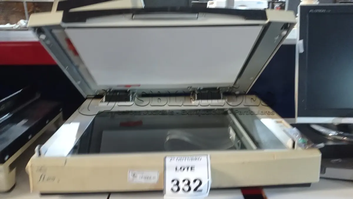 LOTE 332 - 01 SCANNER MODELO F1 6770 MARCA FUJITSU. (NO ESTADO) ATENÇÃO! FAZER A VISITAÇÃO ANTES DE ARREMATAR, NÃO SABEMOS SE FUNCIONA, LEILÃO NÃO TEM GARANTIA E NEM DEVOLUÇÃO, SUJEITO A POSSÍVEIS AVARIAS VISÍVEIS/OCULTAS E/OU AUSÊNCIA DE COMPONENTES.