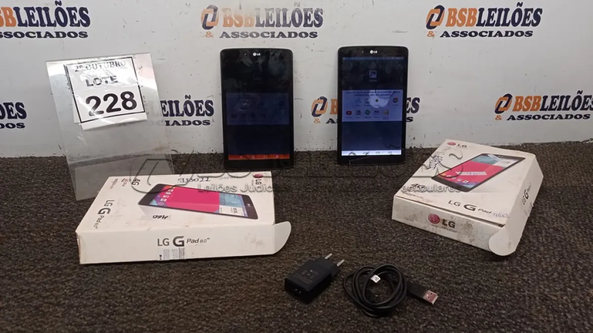 LOTE 228 - 02 TABLETS MODELO GPAD 8.0 4G MARCA LG. (NO ESTADO) ATENÇÃO! FAZER A VISITAÇÃO ANTES DE ARREMATAR, NÃO SABEMOS SE FUNCIONA, LEILÃO NÃO TEM GARANTIA E NEM DEVOLUÇÃO, SUJEITO A POSSÍVEIS AVARIAS VISÍVEIS/OCULTAS E/OU AUSÊNCIA DE COMPONENTES.