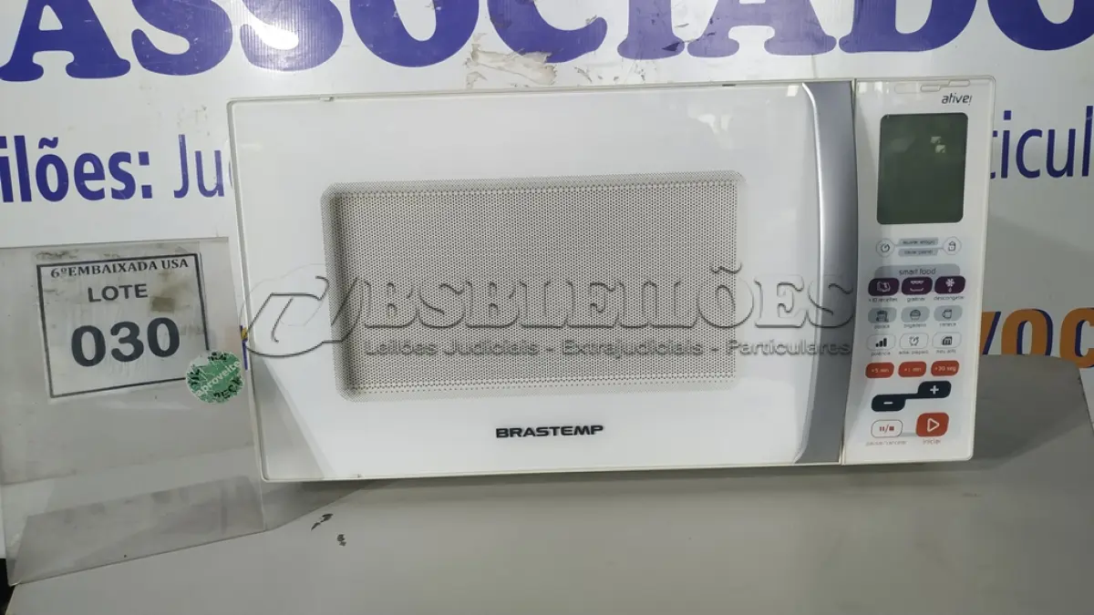 LOTE 030 - 01 MICRO-ONDAS BRASTEMP 127VOLTS.. (NO ESTADO EM QUE SE ENCONTRA. SUJEITO A AVARIAS OCULTAS/VISÍVEIS.) BF8463G