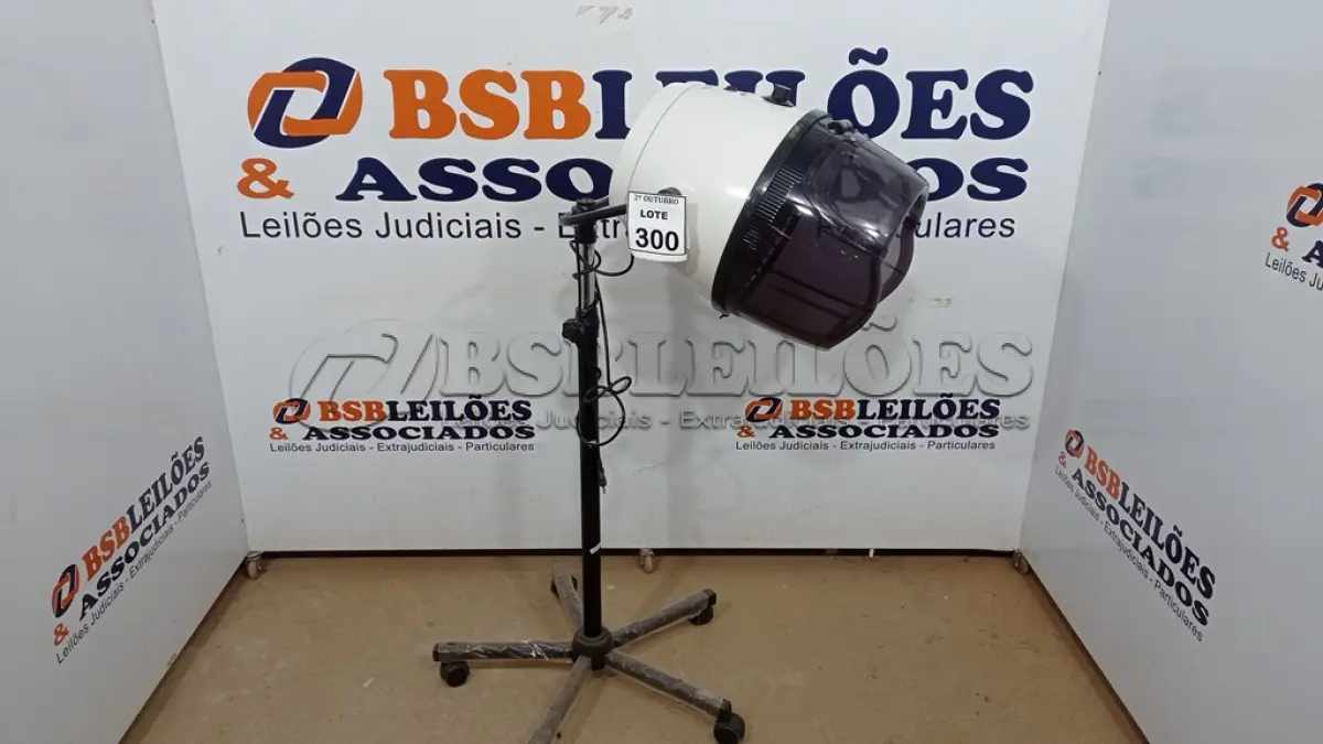 LOTE 300 - 01 SECADOR DE CABELO PROFISSIONAL MARCA MEGABELL. (NO ESTADO) ATENÇÃO! FAZER A VISITAÇÃO ANTES DE ARREMATAR, NÃO SABEMOS SE FUNCIONA, LEILÃO NÃO TEM GARANTIA E NEM DEVOLUÇÃO, SUJEITO A POSSÍVEIS AVARIAS VISÍVEIS/OCULTAS E/OU AUSÊNCIA DE COMPONENTES.