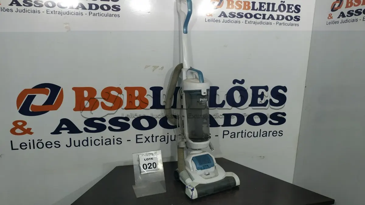 LOTE 020 - 01 ASPIRADOR MARCA PHILCO. (NO ESTADO) ATENÇÃO! FAZER A VISITAÇÃO ANTES DE ARREMATAR, NÃO SABEMOS SE FUNCIONA, LEILÃO NÃO TEM GARANTIA E NEM DEVOLUÇÃO, SUJEITO A POSSÍVEIS AVARIAS VISÍVEIS/OCULTAS E/OU AUSÊNCIA DE COMPONENTES.