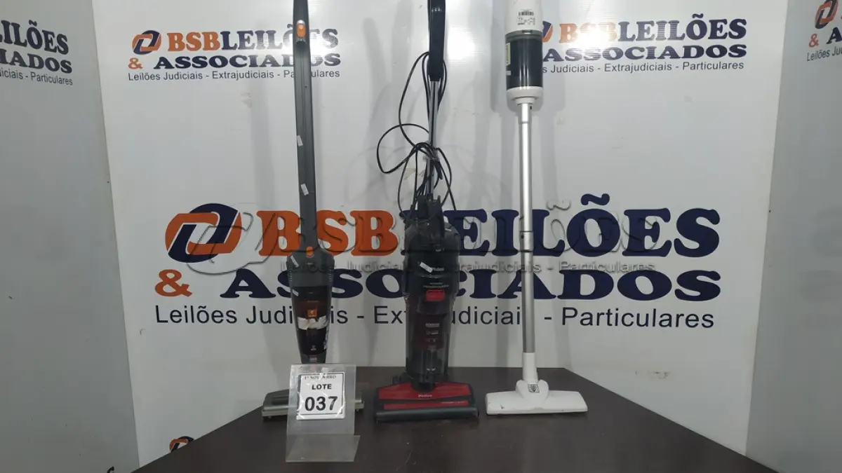LOTE 037 - 03 ASPIRADORES DE MARCAS E MODELOS DIVERSOS. (NO ESTADO) ATENÇÃO! FAZER A VISITAÇÃO ANTES DE ARREMATAR, NÃO SABEMOS SE FUNCIONA, LEILÃO NÃO TEM GARANTIA E NEM DEVOLUÇÃO, SUJEITO A POSSÍVEIS AVARIAS VISÍVEIS/OCULTAS E/OU AUSÊNCIA DE COMPONENTES.