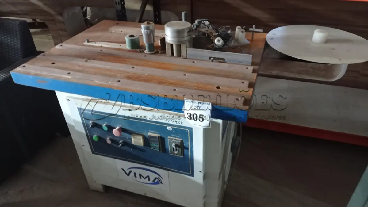 LOTE 305 - 01 MÁQUINA VIMA . (NO ESTADO EM QUE SE ENCONTRA. SUJEITO A AVARIAS OCULTAS/VISÍVEIS.) AV9495E