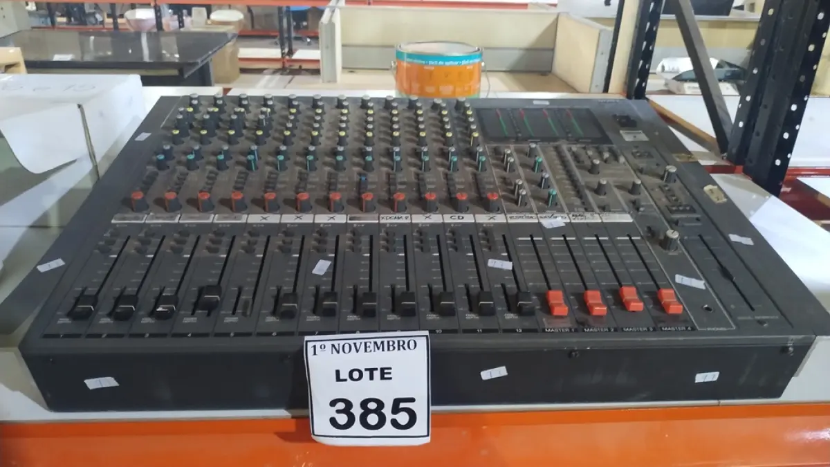 LOTE 385