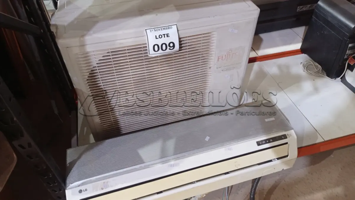LOTE 009 - 01 CONDENSADORA MARCA FUJITSU E 01 EVAPORADORA 9.000 BTU MARCA LG. (NO ESTADO) ATENÇÃO! FAZER A VISITAÇÃO ANTES DE ARREMATAR, NÃO SABEMOS SE FUNCIONA, LEILÃO NÃO TEM GARANTIA E NEM DEVOLUÇÃO, SUJEITO A POSSÍVEIS AVARIAS VISÍVEIS/OCULTAS E/OU AUSÊNCIA DE COMPONENTES.