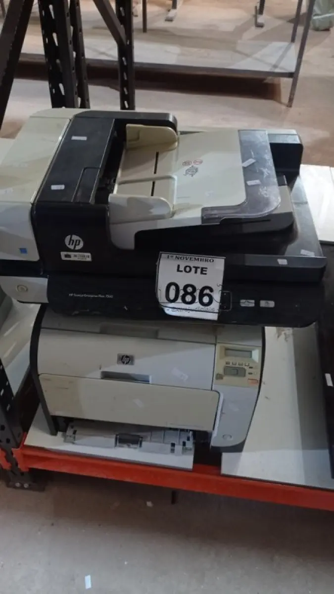 LOTE 086 - 02 IMPRESSORAS MARCA HP MODELOS DIVERSOS. (NO ESTADO) ATENÇÃO! FAZER A VISITAÇÃO ANTES DE ARREMATAR, NÃO SABEMOS SE FUNCIONA, LEILÃO NÃO TEM GARANTIA E NEM DEVOLUÇÃO, SUJEITO A POSSÍVEIS AVARIAS VISÍVEIS/OCULTAS E/OU AUSÊNCIA DE COMPONENTES.