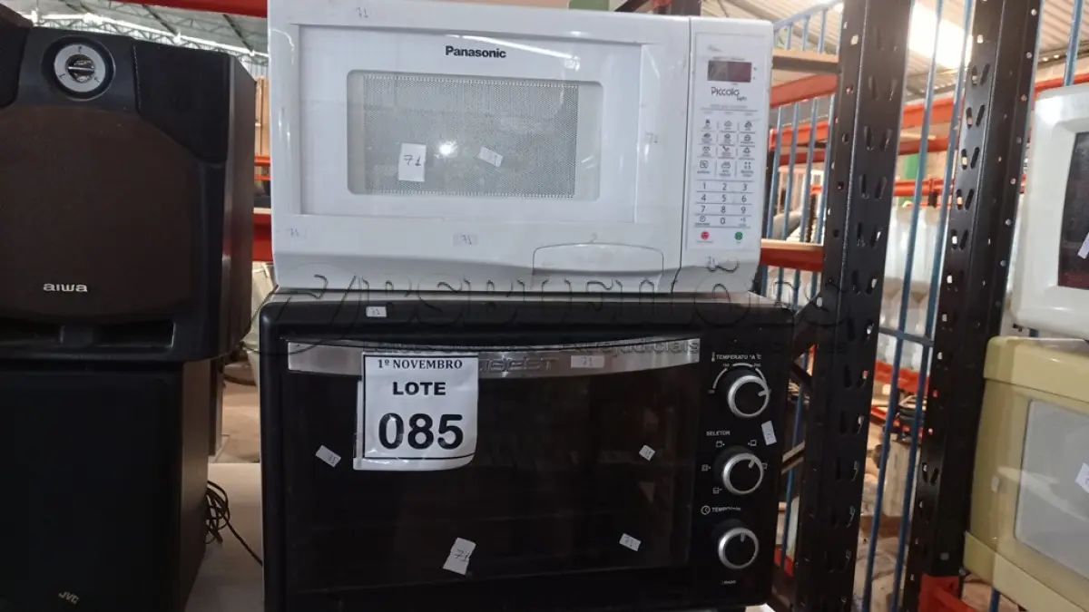 LOTE 085 - 01 FORNO ELÉTRICO MARCA BEST E 01 MICRO-ONDAS MARCA PANASONIC. (NO ESTADO) ATENÇÃO! FAZER A VISITAÇÃO ANTES DE ARREMATAR, NÃO SABEMOS SE FUNCIONA, LEILÃO NÃO TEM GARANTIA E NEM DEVOLUÇÃO, SUJEITO A POSSÍVEIS AVARIAS VISÍVEIS/OCULTAS E/OU AUSÊNCIA DE COMPONENTES.