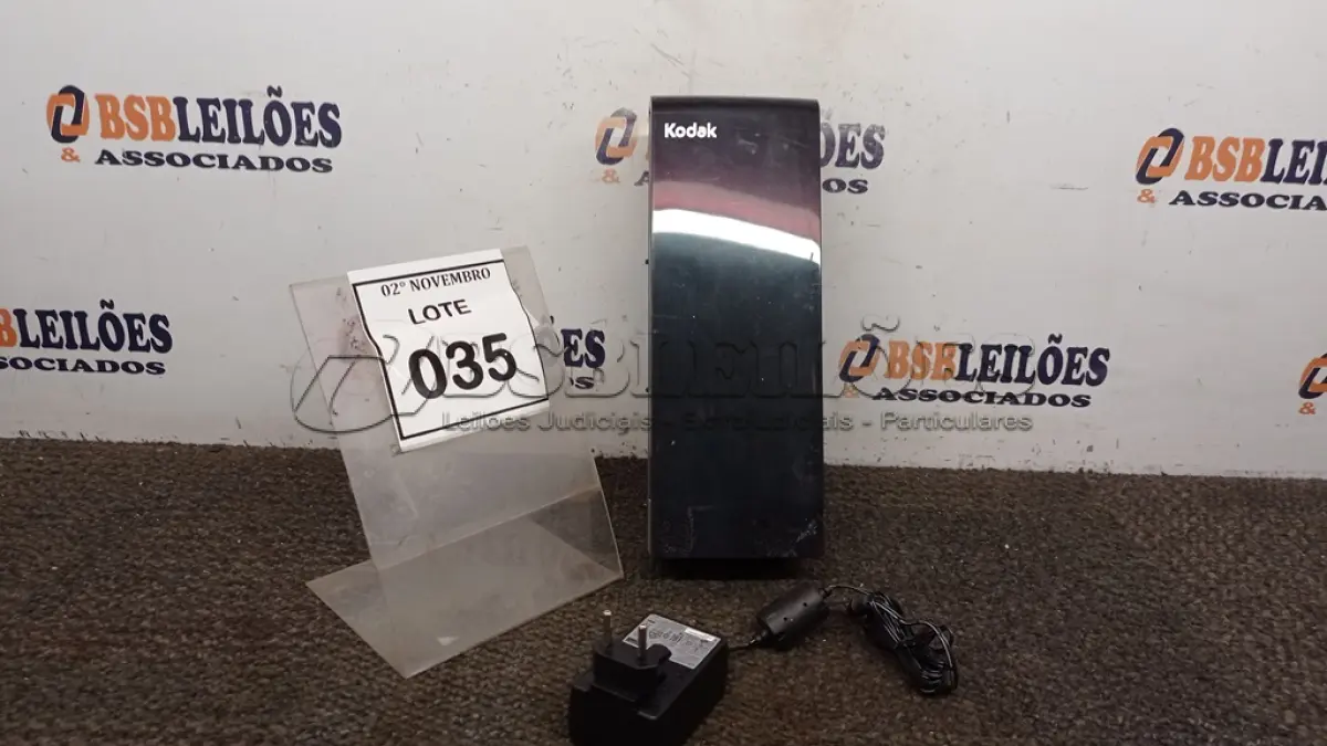 LOTE 035 - 01 SCANNER MODELO I940 MARCA KODAK COM FONTE. (NO ESTADO) ATENÇÃO! FAZER A VISITAÇÃO ANTES DE ARREMATAR, NÃO SABEMOS SE FUNCIONA, LEILÃO NÃO TEM GARANTIA E NEM DEVOLUÇÃO, SUJEITO A POSSÍVEIS AVARIAS VISÍVEIS/OCULTAS E/OU AUSÊNCIA DE COMPONENTES.