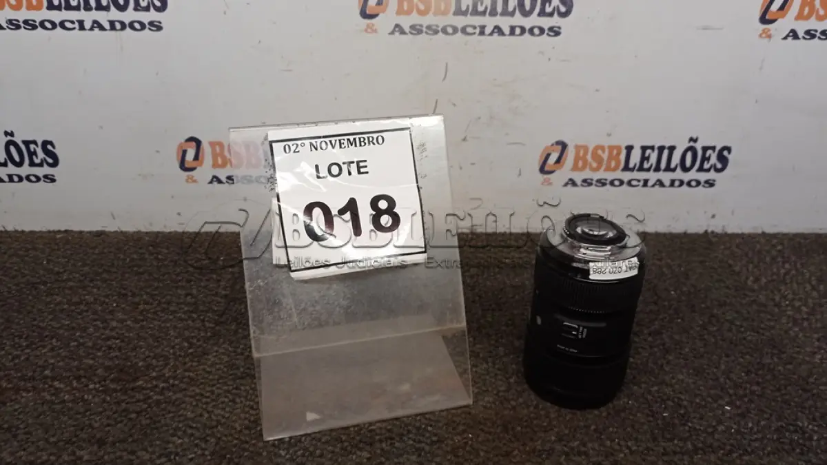 LOTE 018 - 01 LENTE DE CÂMERA 18-35MM MARCA SIGMA. (NO ESTADO) ATENÇÃO! FAZER A VISITAÇÃO ANTES DE ARREMATAR, NÃO SABEMOS SE FUNCIONA, LEILÃO NÃO TEM GARANTIA E NEM DEVOLUÇÃO, SUJEITO A POSSÍVEIS AVARIAS VISÍVEIS/OCULTAS E/OU AUSÊNCIA DE COMPONENTES.
