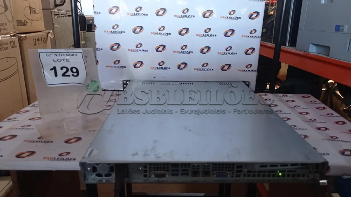 LOTE 129 - 01 SERVIDOR MARCA DIEBOLD. (NO ESTADO) ATENÇÃO! FAZER A VISITAÇÃO ANTES DE ARREMATAR, NÃO SABEMOS SE FUNCIONA, LEILÃO NÃO TEM GARANTIA E NEM DEVOLUÇÃO, SUJEITO A POSSÍVEIS AVARIAS VISÍVEIS/OCULTAS E/OU AUSÊNCIA DE COMPONENTES.
