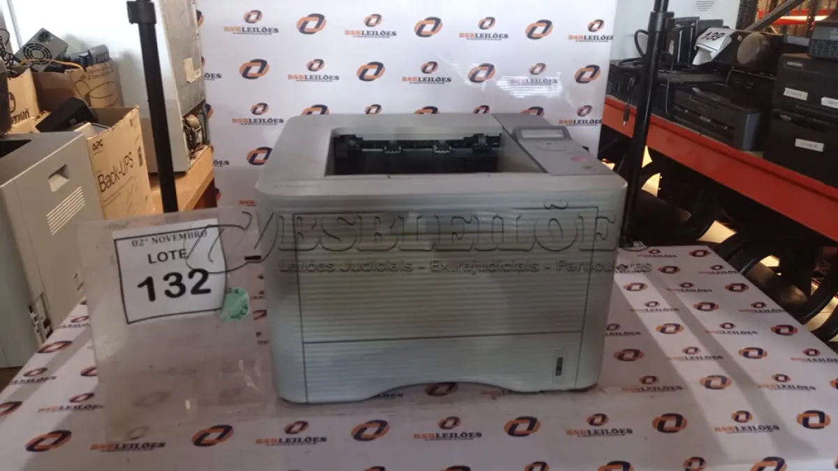 LOTE 132 - 01 IMPRESSORA MODELO ML-3750ND MARCA SAMSUNG. (NO ESTADO) ATENÇÃO! FAZER A VISITAÇÃO ANTES DE ARREMATAR, NÃO SABEMOS SE FUNCIONA, LEILÃO NÃO TEM GARANTIA E NEM DEVOLUÇÃO, SUJEITO A POSSÍVEIS AVARIAS VISÍVEIS/OCULTAS E/OU AUSÊNCIA DE COMPONENTES.