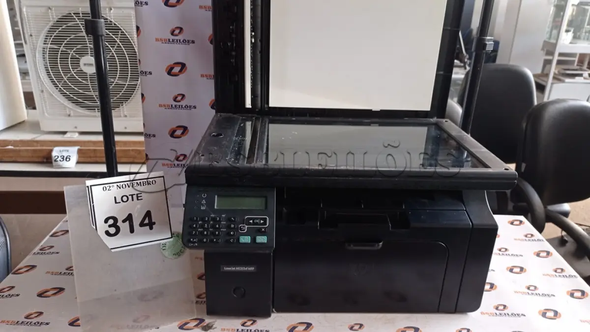 LOTE 314 - 01 IMPRESSORA MULTIFUNCIONAL MODELO M1212 MARCA HP. (NO ESTADO) ATENÇÃO! FAZER A VISITAÇÃO ANTES DE ARREMATAR, NÃO SABEMOS SE FUNCIONA, LEILÃO NÃO TEM GARANTIA E NEM DEVOLUÇÃO, SUJEITO A POSSÍVEIS AVARIAS VISÍVEIS/OCULTAS E/OU AUSÊNCIA DE COMPONENTES.