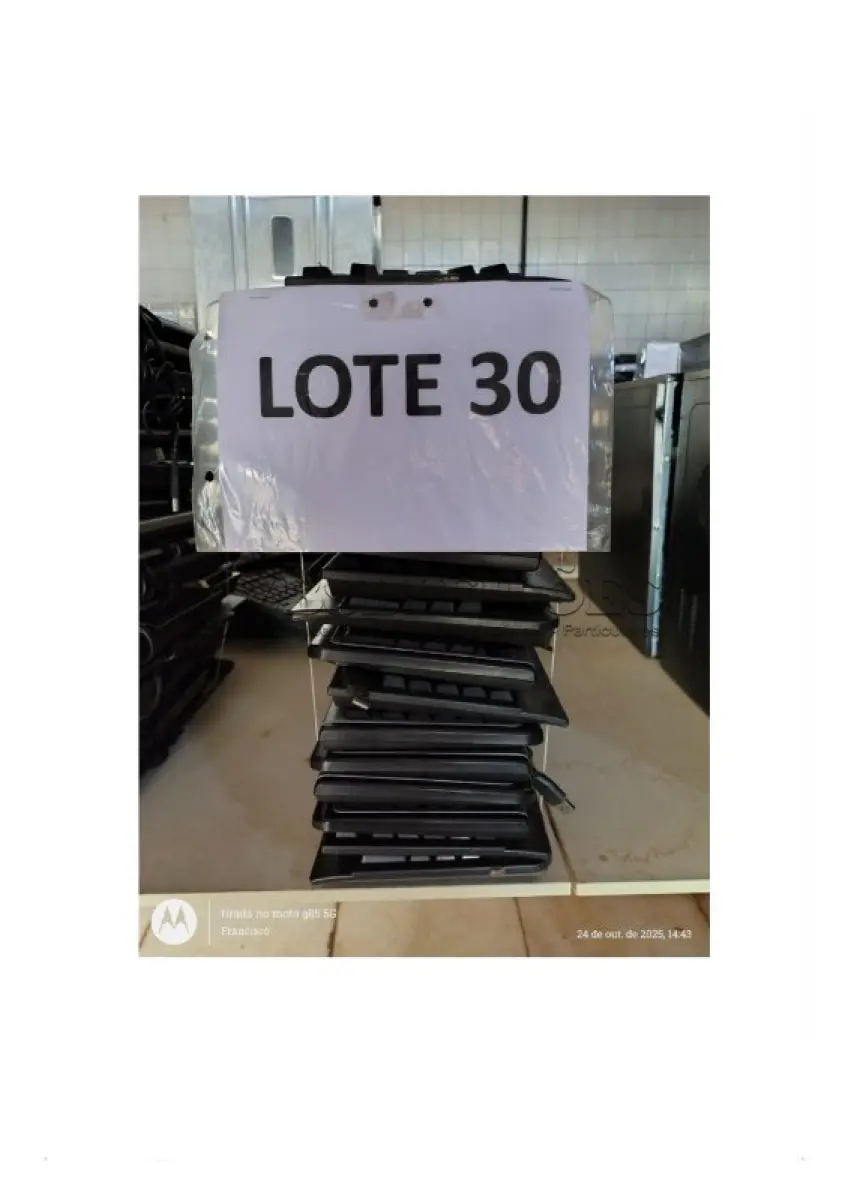 LOTE 030 - 18 TECLADOS PARA COMPUTADOR – MARCAS LENOVO E ITAUTEC; (NO ESTADO DE CONSERVAÇÃO QUE SE ENCONTRAM)