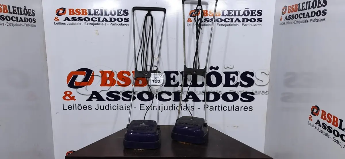 LOTE 153 - 02 ENCERADEIRAS ELÉTRICAS DOMÉSTICA. (NO ESTADO) ATENÇÃO! FAZER A VISITAÇÃO ANTES DE ARREMATAR, NÃO SABEMOS SE FUNCIONA, LEILÃO NÃO TEM GARANTIA E NEM DEVOLUÇÃO, SUJEITO A POSSÍVEIS AVARIAS VISÍVEIS/OCULTAS E/OU AUSÊNCIA DE COMPONENTES.