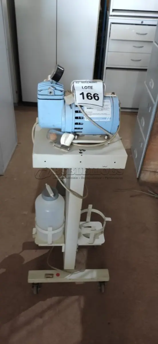 LOTE 166 - 01 ASPIRADOR MÉDICO DE SECREÇÕES MARCA FANEM. (NO ESTADO) ATENÇÃO! FAZER A VISITAÇÃO ANTES DE ARREMATAR, NÃO SABEMOS SE FUNCIONA, LEILÃO NÃO TEM GARANTIA E NEM DEVOLUÇÃO, SUJEITO A POSSÍVEIS AVARIAS VISÍVEIS/OCULTAS E/OU AUSÊNCIA DE COMPONENTES.