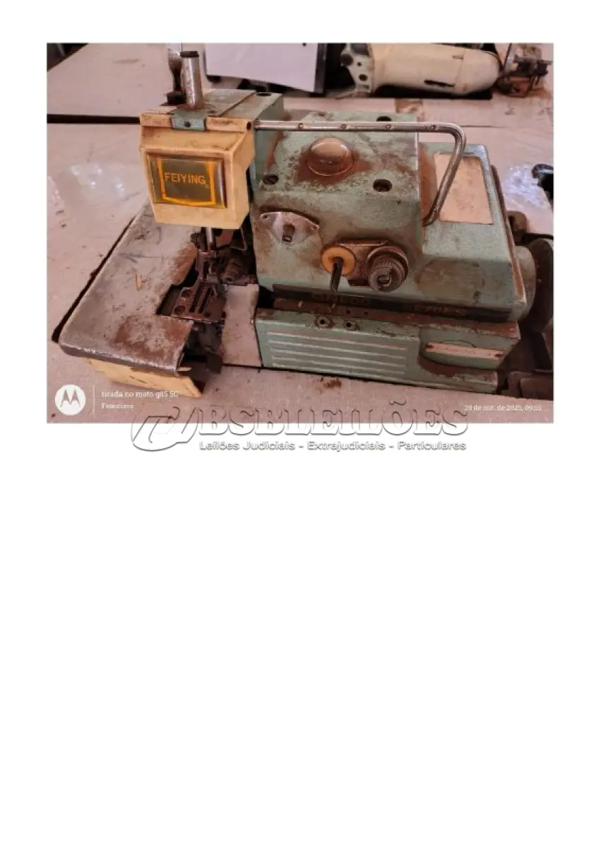 LOTE 074 - 03 MÁQUINAS DE COSTURA INDUSTRIAL, SENDO 01 OVERLOK, C/ MOTOR TRIFÁSICO C/5000 RPM, 01 AGULHA. LUBRIFICAÇÃO AUTOMÁTICA, MESA. MARCA FEIYING; 01 SUN ESPECILA - TRAVETE, CORTE DE LINHA ELEVANT. DE CALÇADOR SINCRONIZ, LUBRIF, AUTOM. CENTR. E DISTRIB. ATRAVES DE PAVIOS, BIVOLT E 01 RETA, COM LUBRIFICAÇÃO AUTOMÁTICA, ALTA ROTAÇÃO, MOTOR DE 5000 A 6000 RPM, COM MESA, MOD.5590 MARCA GENSY. (NO ESTADO DE CONSERVAÇÃO QUE SE ENCONTRAM);