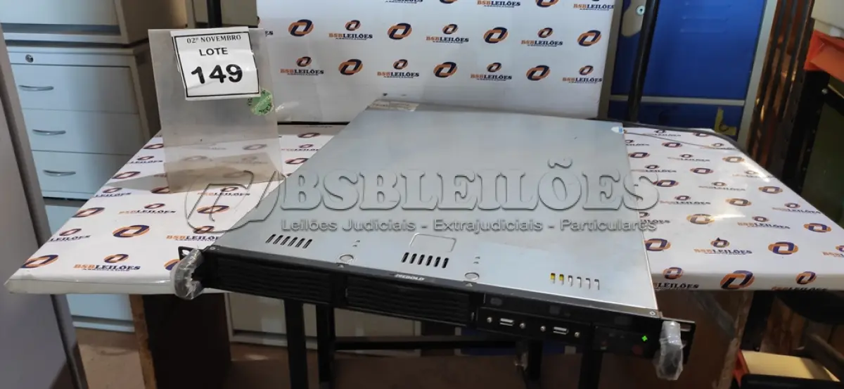 LOTE 149 - 01 SERVIDOR MARCA DIEBOLD. (NO ESTADO) ATENÇÃO! FAZER A VISITAÇÃO ANTES DE ARREMATAR, NÃO SABEMOS SE FUNCIONA, LEILÃO NÃO TEM GARANTIA E NEM DEVOLUÇÃO, SUJEITO A POSSÍVEIS AVARIAS VISÍVEIS/OCULTAS E/OU AUSÊNCIA DE COMPONENTES.