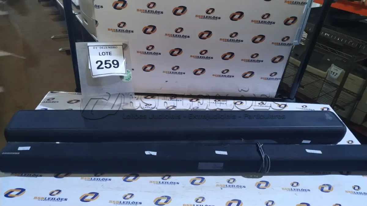 LOTE 259 - 01 SOUNDBAR MARCA SAMSUNG E 01 SISTEMA DE SOM SURROUND FRONTAL MARCA YAMAHA. (NO ESTADO) ATENÇÃO! FAZER A VISITAÇÃO ANTES DE ARREMATAR, NÃO SABEMOS SE FUNCIONA, LEILÃO NÃO TEM GARANTIA E NEM DEVOLUÇÃO, SUJEITO A POSSÍVEIS AVARIAS VISÍVEIS/OCULTAS E/OU AUSÊNCIA DE COMPONENTES.