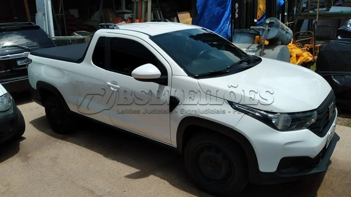 LOTE 428 - 01 FIAT STRADA ENDURANCE A ALCOOL/GASOLINA; ANO 2021/2022 NA  COR BRANCA. (NO ESTADO)