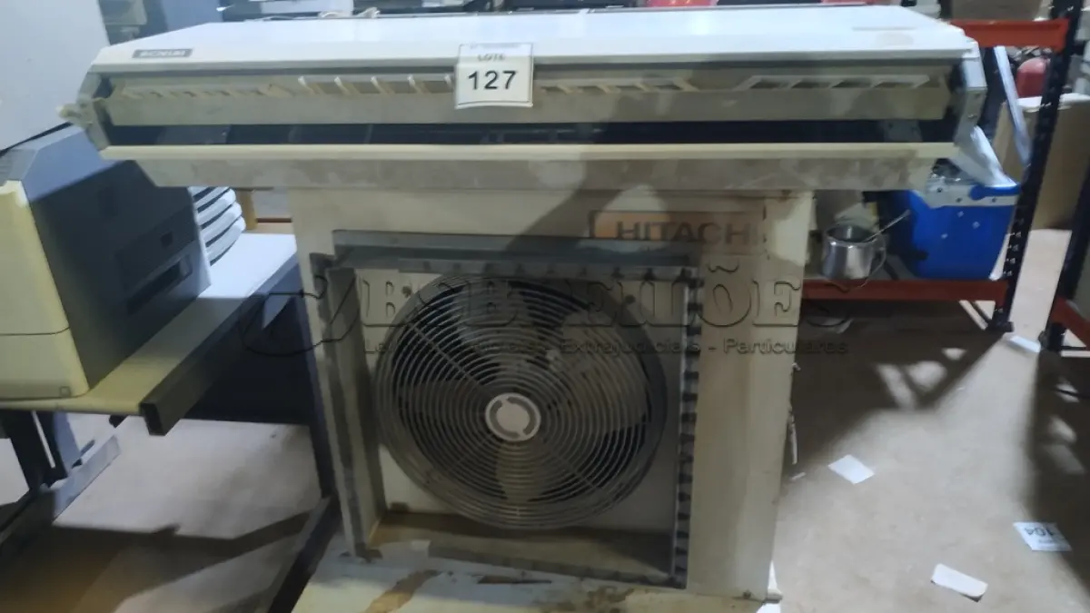 LOTE 127 - 01 CONDENSADORA E 01 EVAPORADORA MARCA HITACHI PARA RETIRADA DE PEÇAS. (NO ESTADO) ATENÇÃO! FAZER A VISITAÇÃO ANTES DE ARREMATAR, NÃO SABEMOS SE FUNCIONA, LEILÃO NÃO TEM GARANTIA E NEM DEVOLUÇÃO, SUJEITO A POSSÍVEIS AVARIAS VISÍVEIS/OCULTAS E/OU AUSÊNCIA DE COMPONENTES.