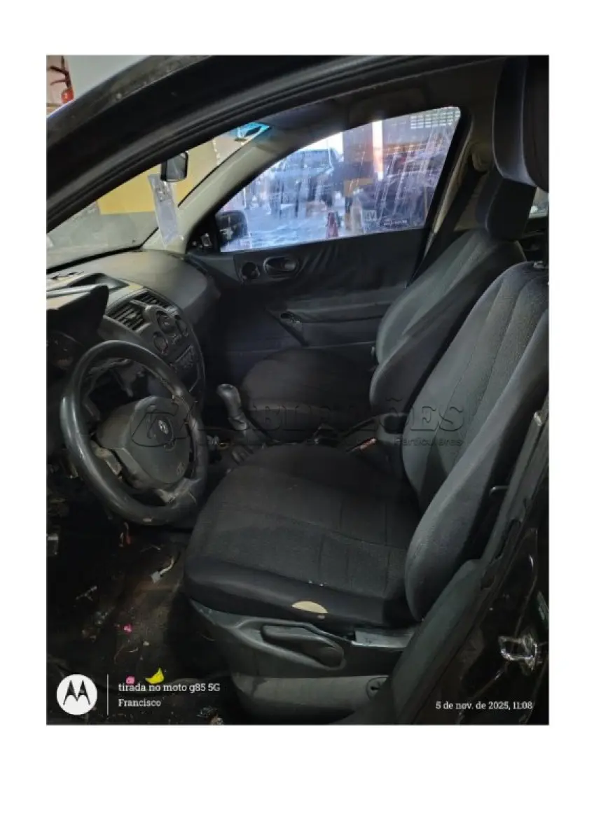 LOTE 129 - 01 VEÍCULO RENAULT MEGANE SEDAN LE1 4 PORTAS 1.6 16V ANO 2008, JJE-5997 – RENAVAM 00961891688      CHASSI Nº 93YLM2M1H8J018126. (NO ESTADO DE CONSERVAÇÃO QUE SE ENCONTRA)