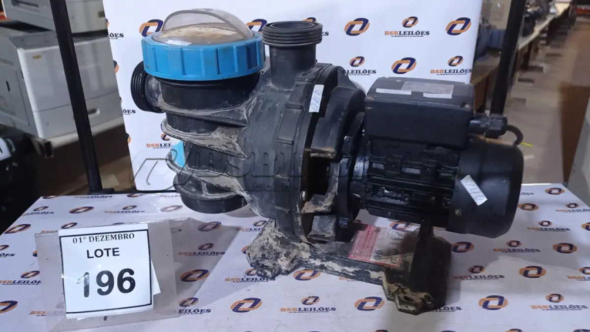 LOTE 196 - 01 MOTOR DE INDUÇÃO MONOFÁSICO. (NO ESTADO) ATENÇÃO! FAZER A VISITAÇÃO ANTES DE ARREMATAR, NÃO SABEMOS SE FUNCIONA, LEILÃO NÃO TEM GARANTIA E NEM DEVOLUÇÃO, SUJEITO A POSSÍVEIS AVARIAS VISÍVEIS/OCULTAS E/OU AUSÊNCIA DE COMPONENTES.