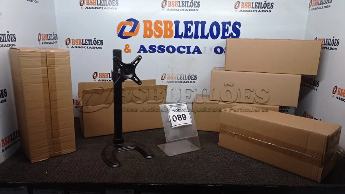 LOTE 089 - 01 CAIXA COM 06 SUPORTES PARA MONITORES MARCA DATEN. (NO ESTADO) ATENÇÃO! FAZER A VISITAÇÃO ANTES DE ARREMATAR, NÃO SABEMOS SE FUNCIONA, LEILÃO NÃO TEM GARANTIA E NEM DEVOLUÇÃO, SUJEITO A POSSÍVEIS AVARIAS VISÍVEIS/OCULTAS E/OU AUSÊNCIA DE COMPONENTES.