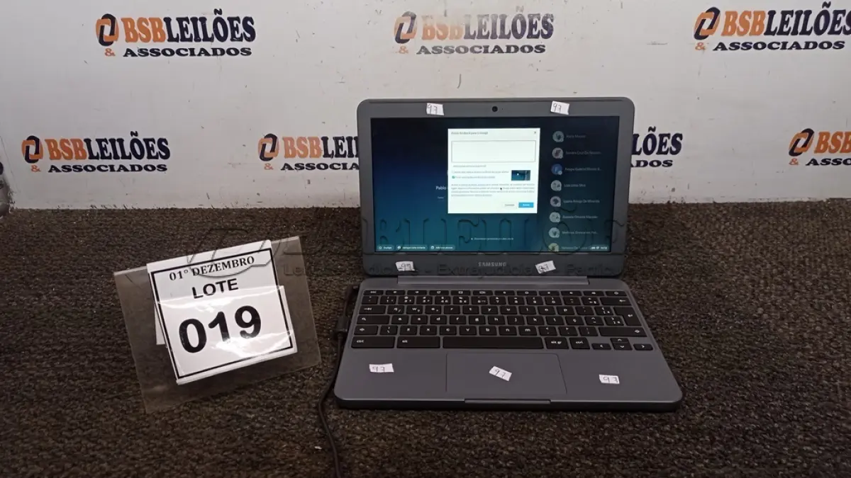 LOTE 019 - 01 NOTEBOOK 16GB TELA 11.6’’. (NO ESTADO) ATENÇÃO! FAZER A VISITAÇÃO ANTES DE ARREMATAR, NÃO SABEMOS SE FUNCIONA, LEILÃO NÃO TEM GARANTIA E NEM DEVOLUÇÃO, SUJEITO A POSSÍVEIS AVARIAS VISÍVEIS/OCULTAS E/OU AUSÊNCIA DE COMPONENTES.