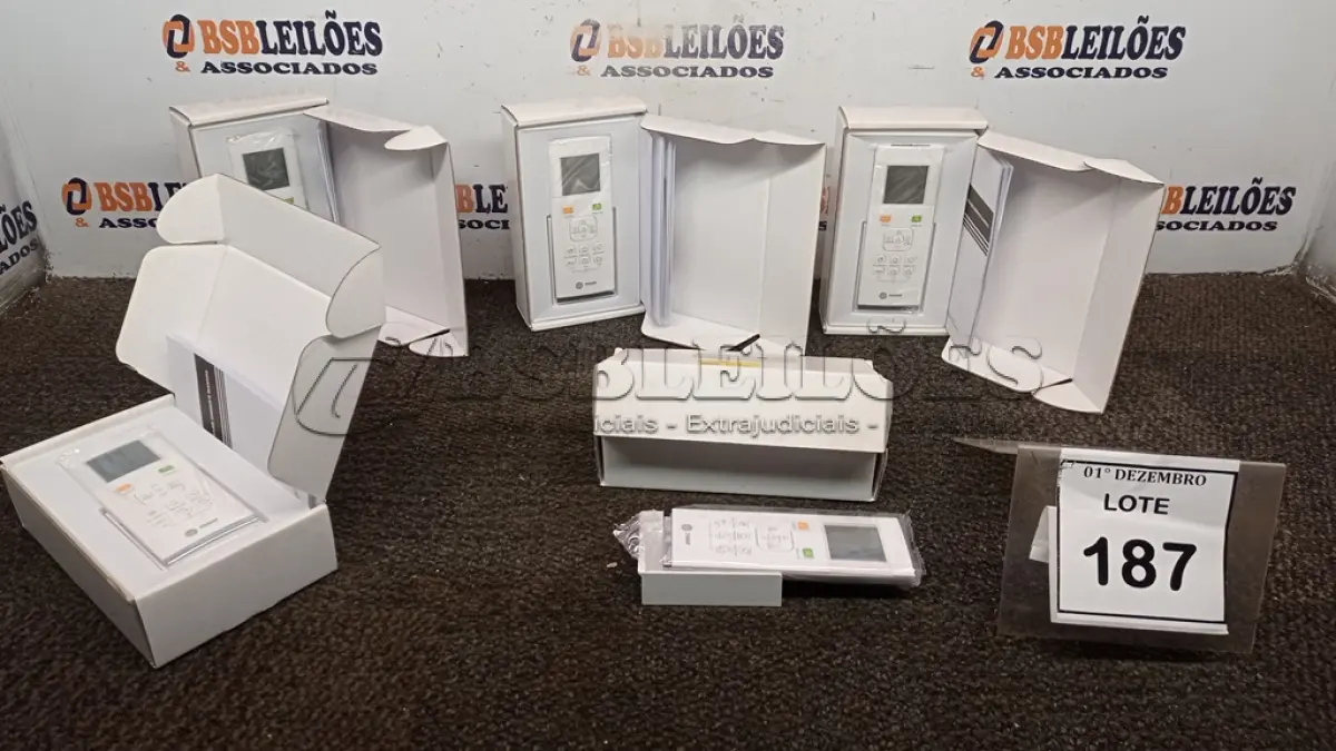LOTE 187 - 05 CONTROLES DE AR-CONDICIONADO MARCA TRANE. (NO ESTADO) ATENÇÃO! FAZER A VISITAÇÃO ANTES DE ARREMATAR, NÃO SABEMOS SE FUNCIONA, LEILÃO NÃO TEM GARANTIA E NEM DEVOLUÇÃO, SUJEITO A POSSÍVEIS AVARIAS VISÍVEIS/OCULTAS E/OU AUSÊNCIA DE COMPONENTES.