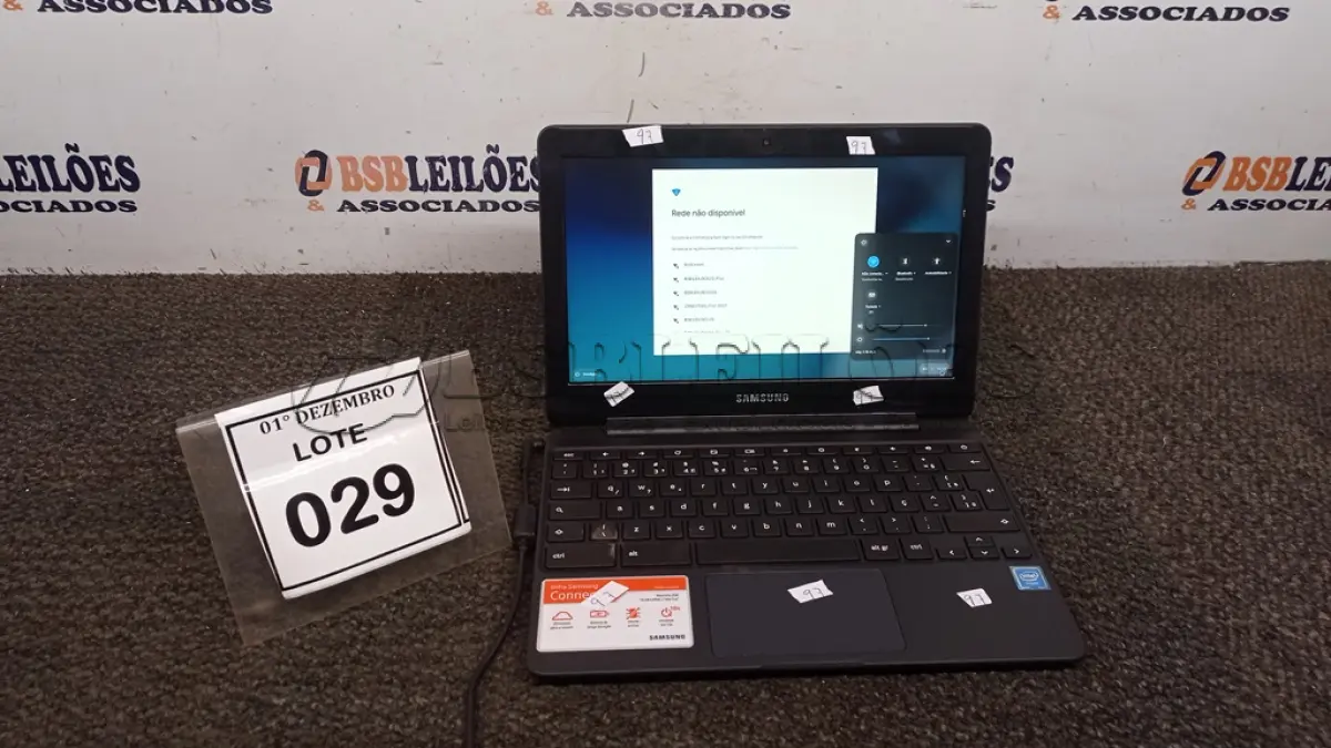 LOTE 029 - 01 NOTEBOOK 16GB TELA 11.6’’ COM FONTE. (NO ESTADO) ATENÇÃO! FAZER A VISITAÇÃO ANTES DE ARREMATAR, NÃO SABEMOS SE FUNCIONA, LEILÃO NÃO TEM GARANTIA E NEM DEVOLUÇÃO, SUJEITO A POSSÍVEIS AVARIAS VISÍVEIS/OCULTAS E/OU AUSÊNCIA DE COMPONENTES.
