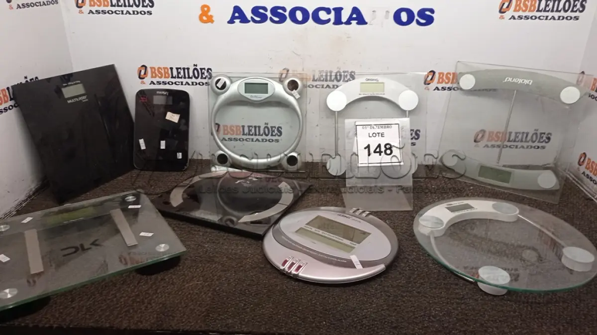 LOTE 148 - 08 BALANÇAS DE MARCAS E MODELOS DIVERSOS. (NO ESTADO) ATENÇÃO! FAZER A VISITAÇÃO ANTES DE ARREMATAR, NÃO SABEMOS SE FUNCIONA, LEILÃO NÃO TEM GARANTIA E NEM DEVOLUÇÃO, SUJEITO A POSSÍVEIS AVARIAS VISÍVEIS/OCULTAS E/OU AUSÊNCIA DE COMPONENTES.