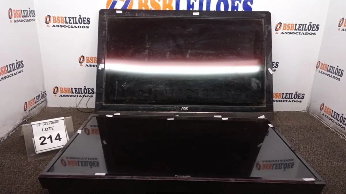 LOTE 214 - 02 TVS LCD 32’’ MARCAS PANASONIC E AOC. (NO ESTADO) ATENÇÃO! FAZER A VISITAÇÃO ANTES DE ARREMATAR, NÃO SABEMOS SE FUNCIONA, LEILÃO NÃO TEM GARANTIA E NEM DEVOLUÇÃO, SUJEITO A POSSÍVEIS AVARIAS VISÍVEIS/OCULTAS E/OU AUSÊNCIA DE COMPONENTES.