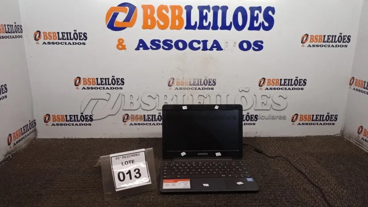 LOTE 013 - 01 NOTEBOOK 16GB TELA 11.6’’. (NO ESTADO) ATENÇÃO! FAZER A VISITAÇÃO ANTES DE ARREMATAR, NÃO SABEMOS SE FUNCIONA, LEILÃO NÃO TEM GARANTIA E NEM DEVOLUÇÃO, SUJEITO A POSSÍVEIS AVARIAS VISÍVEIS/OCULTAS E/OU AUSÊNCIA DE COMPONENTES.
