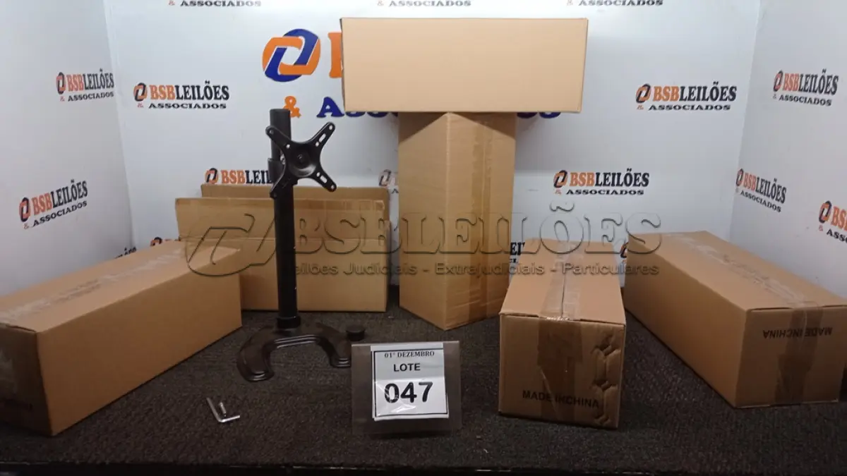 LOTE 047 - 01 CAIXA COM 06 SUPORTES PARA MONITORES MARCA DATEN. (NO ESTADO) ATENÇÃO! FAZER A VISITAÇÃO ANTES DE ARREMATAR, NÃO SABEMOS SE FUNCIONA, LEILÃO NÃO TEM GARANTIA E NEM DEVOLUÇÃO, SUJEITO A POSSÍVEIS AVARIAS VISÍVEIS/OCULTAS E/OU AUSÊNCIA DE COMPONENTES.