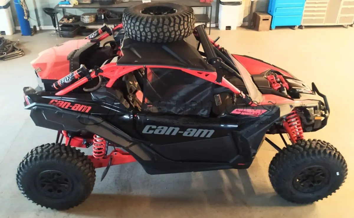 LOTE 138 - 01 VEÍCULO CAN-AM MAVERICK X3 XRS; ANO 2018. (NO ESTADO) ATENÇÃO! FAZER A VISITAÇÃO ANTES DE ARREMATAR, NÃO SABEMOS SE FUNCIONA, LEILÃO NÃO TEM GARANTIA E NEM DEVOLUÇÃO, SUJEITO A POSSÍVEIS AVARIAS VISÍVEIS/OCULTAS E/OU AUSÊNCIA DE COMPONENTES.