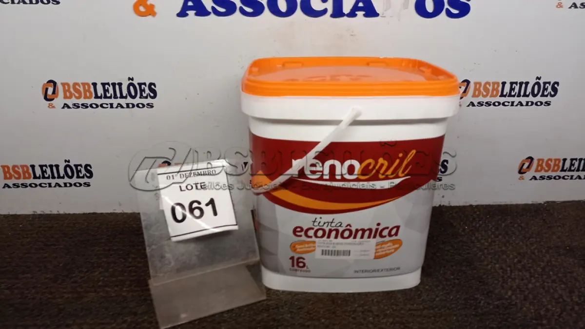 LOTE 061 - 01 LATA DE TINTA ECONÔMICA DE 16L NA COR BRANCO NEVE MARCA RENOCRIL. (NO ESTADO) ATENÇÃO! FAZER A VISITAÇÃO ANTES DE ARREMATAR, NÃO SABEMOS SE FUNCIONA, LEILÃO NÃO TEM GARANTIA E NEM DEVOLUÇÃO, SUJEITO A POSSÍVEIS AVARIAS VISÍVEIS/OCULTAS E/OU AUSÊNCIA DE COMPONENTES.