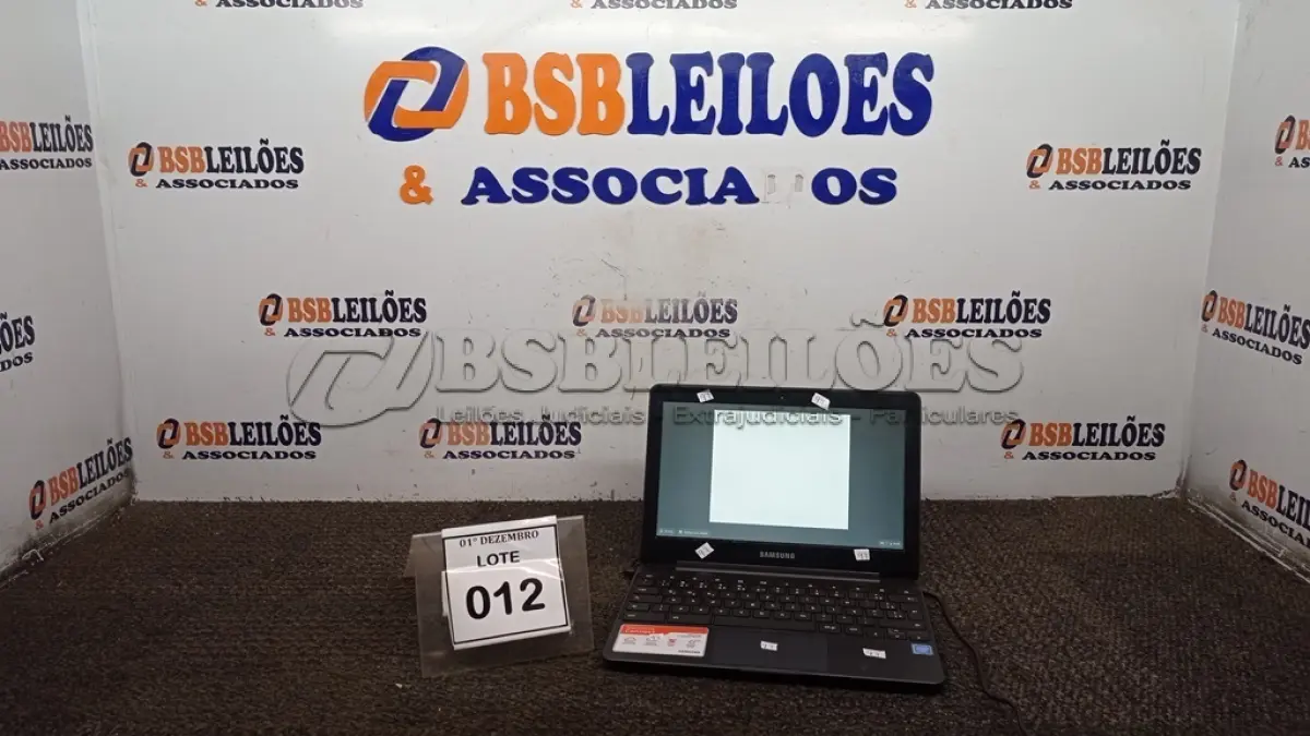 LOTE 012 - 01 NOTEBOOK 16GB TELA 11.6’’. (NO ESTADO) ATENÇÃO! FAZER A VISITAÇÃO ANTES DE ARREMATAR, NÃO SABEMOS SE FUNCIONA, LEILÃO NÃO TEM GARANTIA E NEM DEVOLUÇÃO, SUJEITO A POSSÍVEIS AVARIAS VISÍVEIS/OCULTAS E/OU AUSÊNCIA DE COMPONENTES.