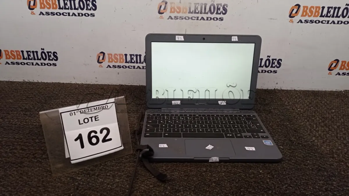 LOTE 162 - 01 NOTEBOOK 16GB TELA 11.6’’. (NO ESTADO) ATENÇÃO! FAZER A VISITAÇÃO ANTES DE ARREMATAR, NÃO SABEMOS SE FUNCIONA, LEILÃO NÃO TEM GARANTIA E NEM DEVOLUÇÃO, SUJEITO A POSSÍVEIS AVARIAS VISÍVEIS/OCULTAS E/OU AUSÊNCIA DE COMPONENTES.