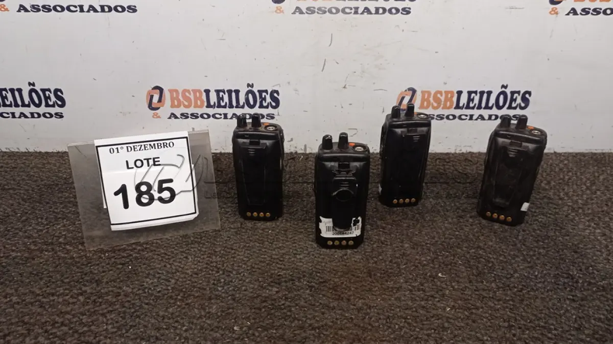LOTE 185 - 04 RÁDIOS COMUNICADORES MARCA WMAR. (NO ESTADO) ATENÇÃO! FAZER A VISITAÇÃO ANTES DE ARREMATAR, NÃO SABEMOS SE FUNCIONA, LEILÃO NÃO TEM GARANTIA E NEM DEVOLUÇÃO, SUJEITO A POSSÍVEIS AVARIAS VISÍVEIS/OCULTAS E/OU AUSÊNCIA DE COMPONENTES.
