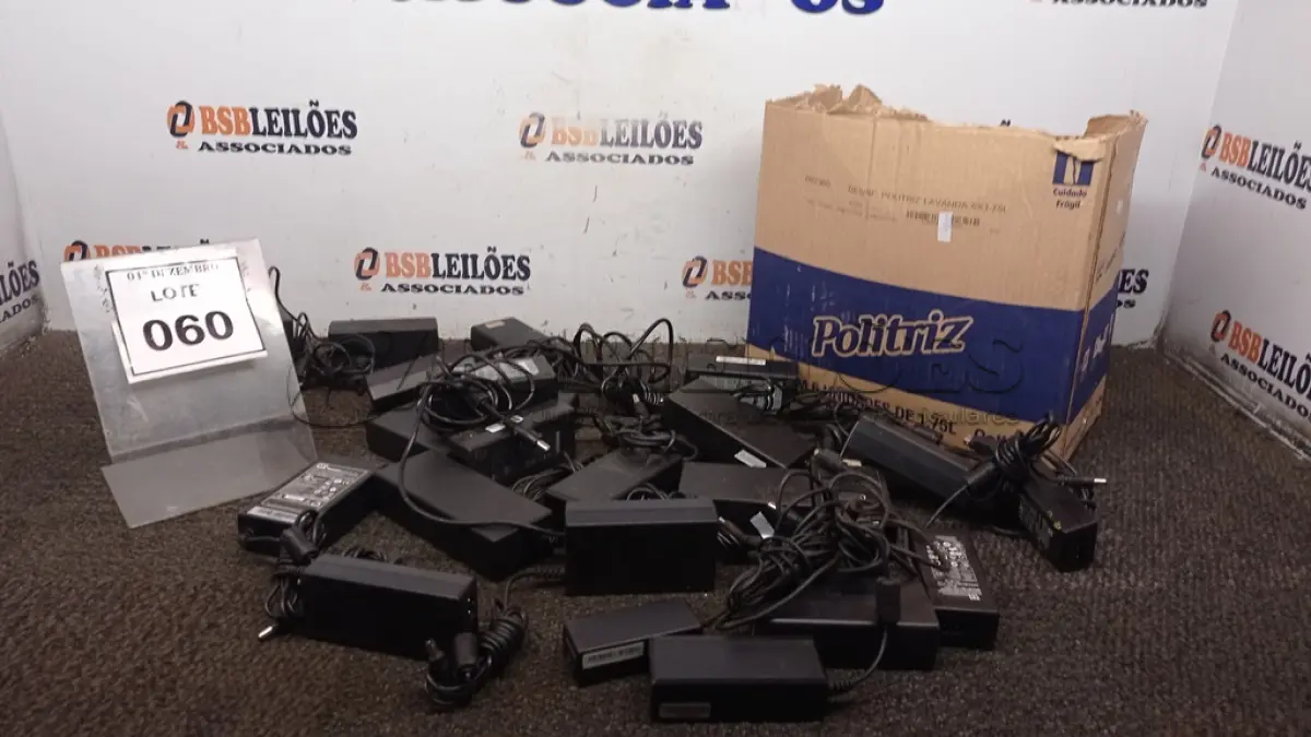LOTE 060 - 01 LOTE COM VÁRIAS FONTES DIVERSAS. (NO ESTADO) ATENÇÃO! FAZER A VISITAÇÃO ANTES DE ARREMATAR, NÃO SABEMOS SE FUNCIONA, LEILÃO NÃO TEM GARANTIA E NEM DEVOLUÇÃO, SUJEITO A POSSÍVEIS AVARIAS VISÍVEIS/OCULTAS E/OU AUSÊNCIA DE COMPONENTES.