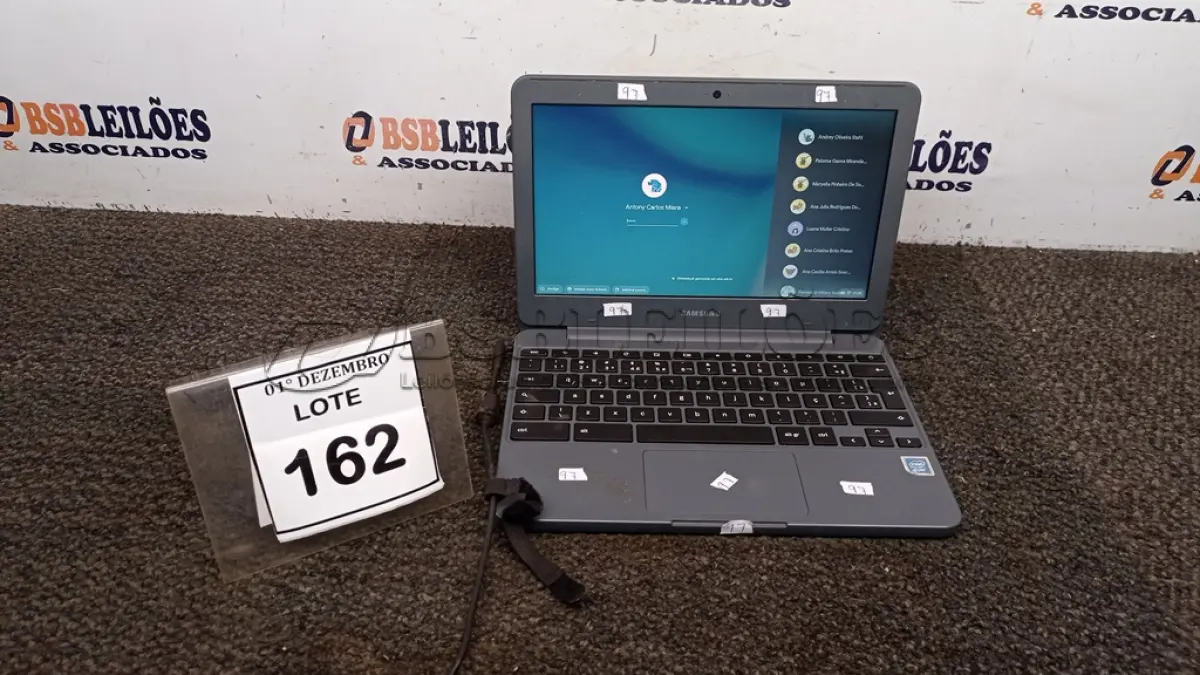 LOTE 162 - 01 NOTEBOOK 16GB TELA 11.6’’. (NO ESTADO) ATENÇÃO! FAZER A VISITAÇÃO ANTES DE ARREMATAR, NÃO SABEMOS SE FUNCIONA, LEILÃO NÃO TEM GARANTIA E NEM DEVOLUÇÃO, SUJEITO A POSSÍVEIS AVARIAS VISÍVEIS/OCULTAS E/OU AUSÊNCIA DE COMPONENTES.