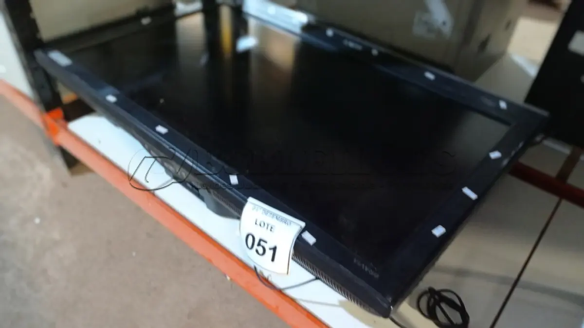 LOTE 051 - 01 TV LCD 40’’ MARCA SONY E 01 TV LCD 36’’ MARCA PHILIPS PARA RETIRADA DE PEÇAS. (NO ESTADO) ATENÇÃO! FAZER A VISITAÇÃO ANTES DE ARREMATAR, NÃO SABEMOS SE FUNCIONA, LEILÃO NÃO TEM GARANTIA E NEM DEVOLUÇÃO, SUJEITO A POSSÍVEIS AVARIAS VISÍVEIS/OCULTAS E/OU AUSÊNCIA DE COMPONENTES.