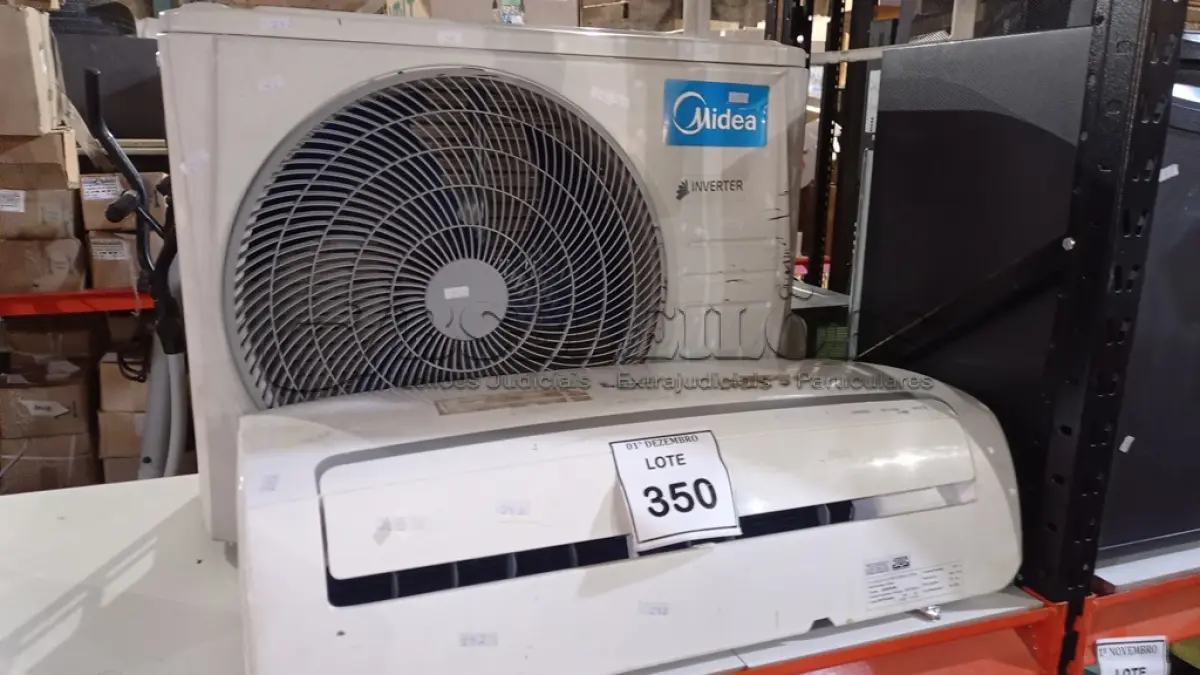 LOTE 350 - 01 AR-CONDICIONADO MARCA MIDEA 9000 BTU/H. (NO ESTADO) ATENÇÃO! FAZER A VISITAÇÃO ANTES DE ARREMATAR, NÃO SABEMOS SE FUNCIONA, LEILÃO NÃO TEM GARANTIA E NEM DEVOLUÇÃO, SUJEITO A POSSÍVEIS AVARIAS VISÍVEIS/OCULTAS E/OU AUSÊNCIA DE COMPONENTES.