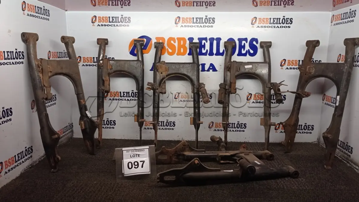 LOTE 097 - 06 BALANÇAS DE MOTO. (NO ESTADO) ATENÇÃO! FAZER A VISITAÇÃO ANTES DE ARREMATAR, NÃO SABEMOS SE FUNCIONA, LEILÃO NÃO TEM GARANTIA E NEM DEVOLUÇÃO, SUJEITO A POSSÍVEIS AVARIAS VISÍVEIS/OCULTAS E/OU AUSÊNCIA DE COMPONENTES.