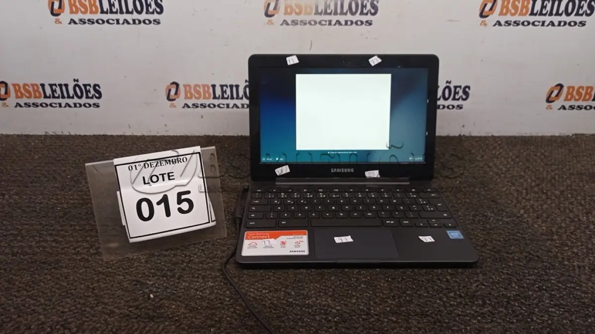 LOTE 015 - 01 NOTEBOOK 16GB TELA 11.6’’. (NO ESTADO) ATENÇÃO! FAZER A VISITAÇÃO ANTES DE ARREMATAR, NÃO SABEMOS SE FUNCIONA, LEILÃO NÃO TEM GARANTIA E NEM DEVOLUÇÃO, SUJEITO A POSSÍVEIS AVARIAS VISÍVEIS/OCULTAS E/OU AUSÊNCIA DE COMPONENTES.