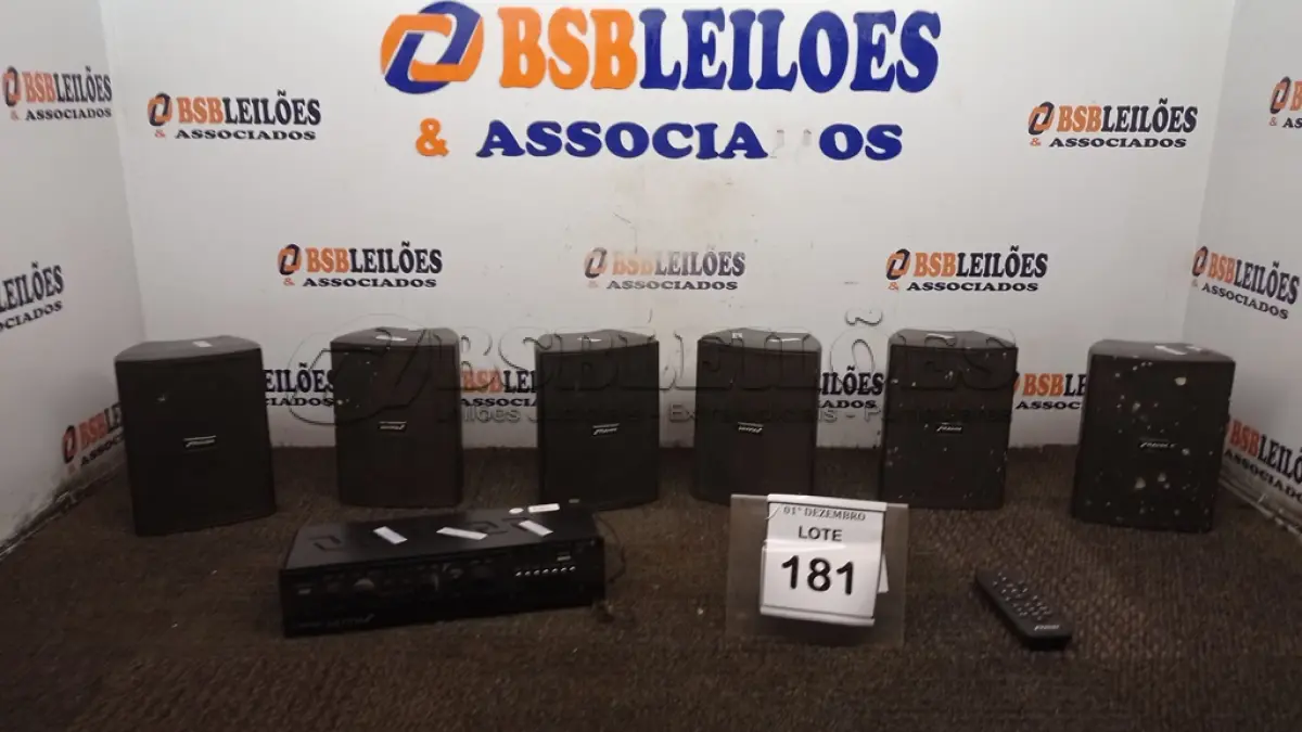 LOTE 181 - 01 CONJUNTO DE SOM AMBIENTE MARCA FRAHM. (NO ESTADO) ATENÇÃO! FAZER A VISITAÇÃO ANTES DE ARREMATAR, NÃO SABEMOS SE FUNCIONA, LEILÃO NÃO TEM GARANTIA E NEM DEVOLUÇÃO, SUJEITO A POSSÍVEIS AVARIAS VISÍVEIS/OCULTAS E/OU AUSÊNCIA DE COMPONENTES.