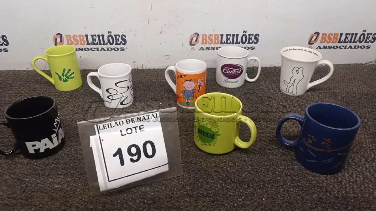 LOTE 190 - 08 CANECAS. (NO ESTADO) ATENÇÃO! FAZER A VISITAÇÃO ANTES DE ARREMATAR, NÃO SABEMOS SE FUNCIONA, LEILÃO NÃO TEM GARANTIA E NEM DEVOLUÇÃO, SUJEITO A POSSÍVEIS AVARIAS VISÍVEIS/OCULTAS E/OU AUSÊNCIA DE COMPONENTES.